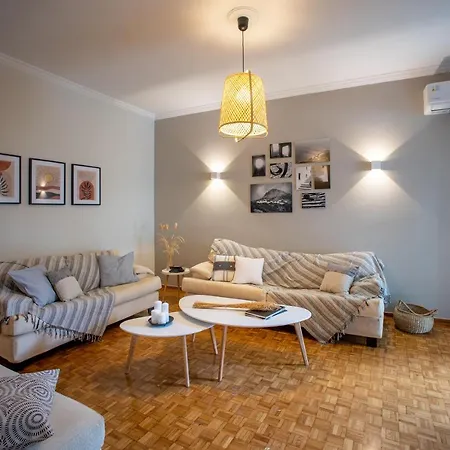 The House Of Praxithea For 6 Apartment Athens Exterior photo